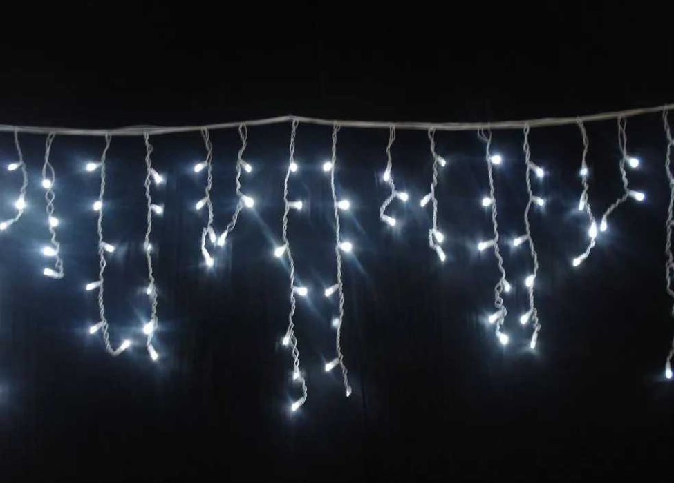 Instalatie Turturi 900W, cu Cablu Alb, 200 LED-uri, Alb Rece, 10 metri