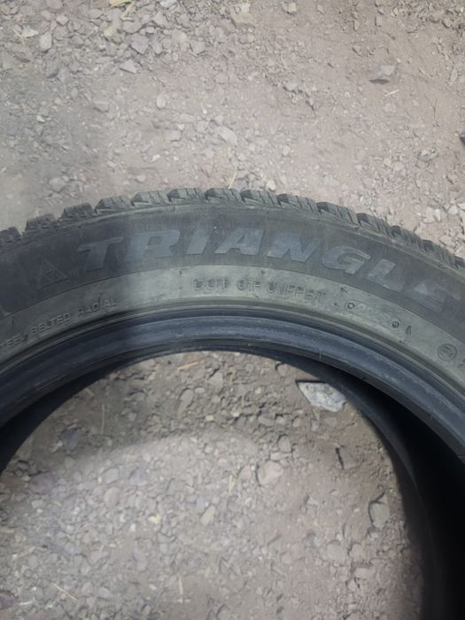 Зимние шины 215/55/17 triangle