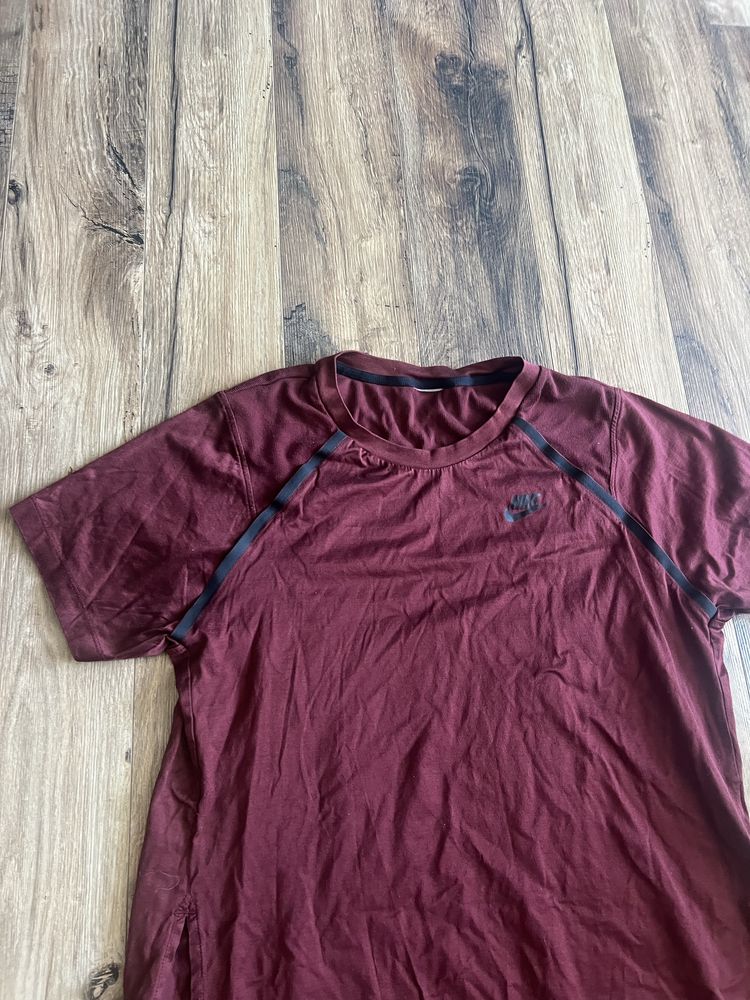 Nike Tech Flecce size M