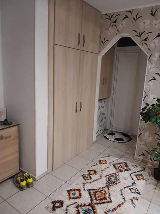 Vind URGENT apartament