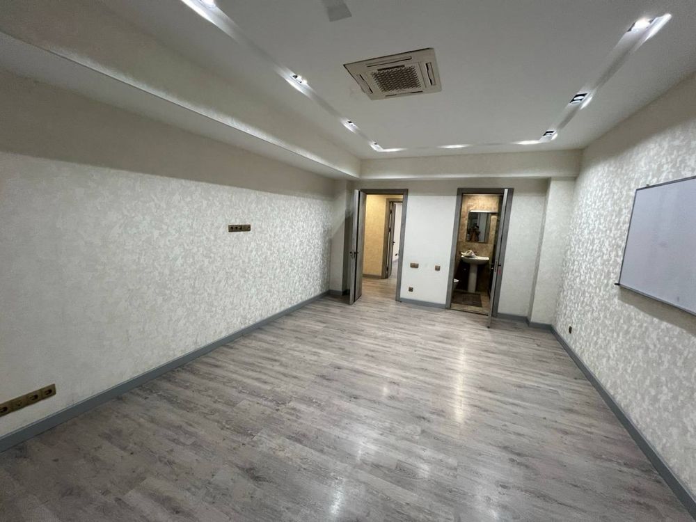 Аренда под офис недалеко от метро Абдулла Қодирий, Алайский  95м2