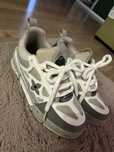 LV skate papucii