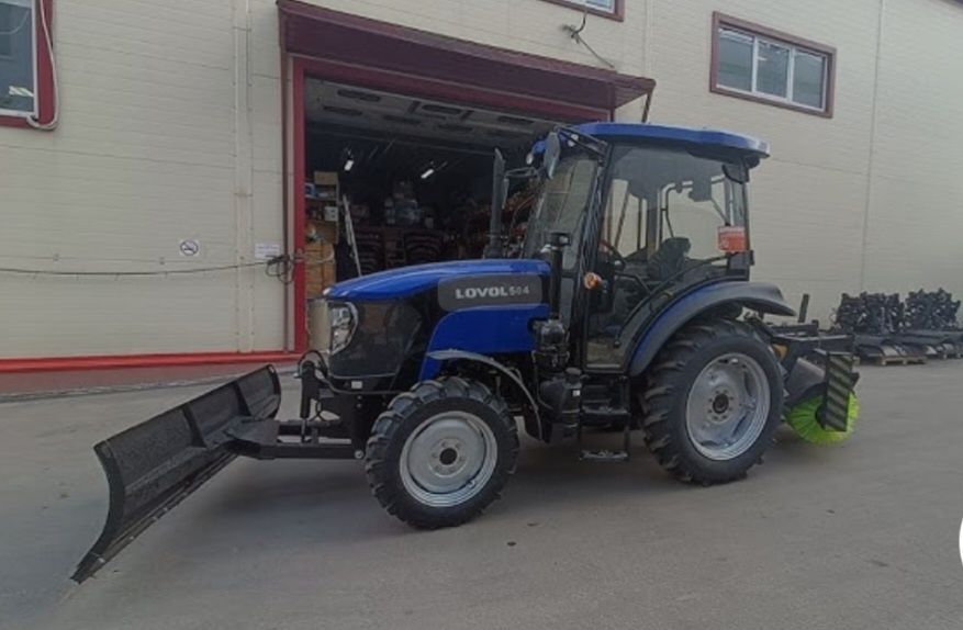 Услуги трактор с щеткой, Уборка снега, Аренда трактор  щеткой,  Уборка