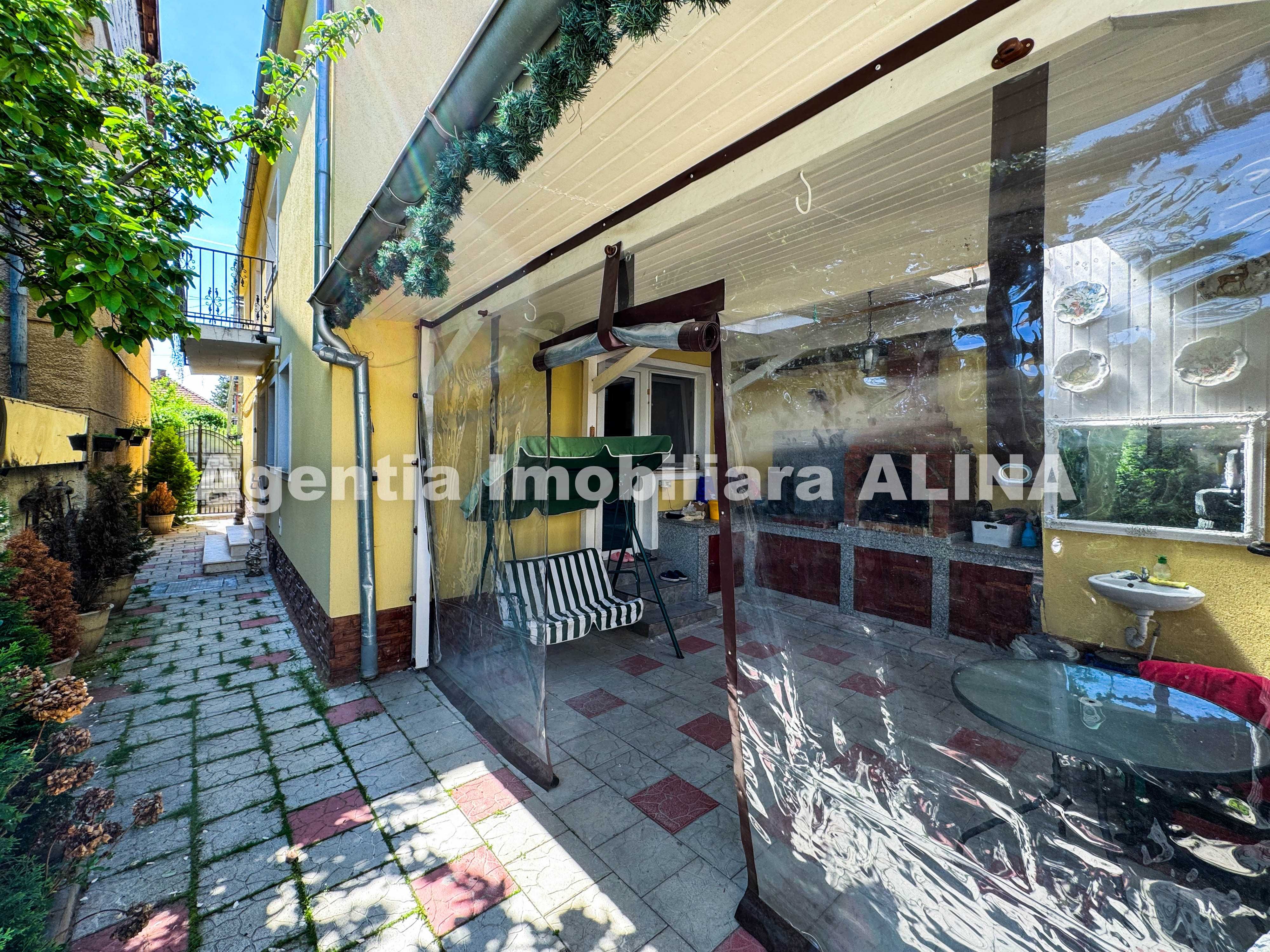 Apartament la casa (Tip DUPLEX) cu 3 camere in Deva, zona Marasti...