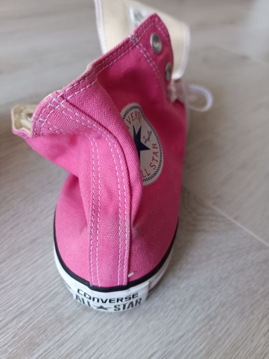 Кецове Converse.