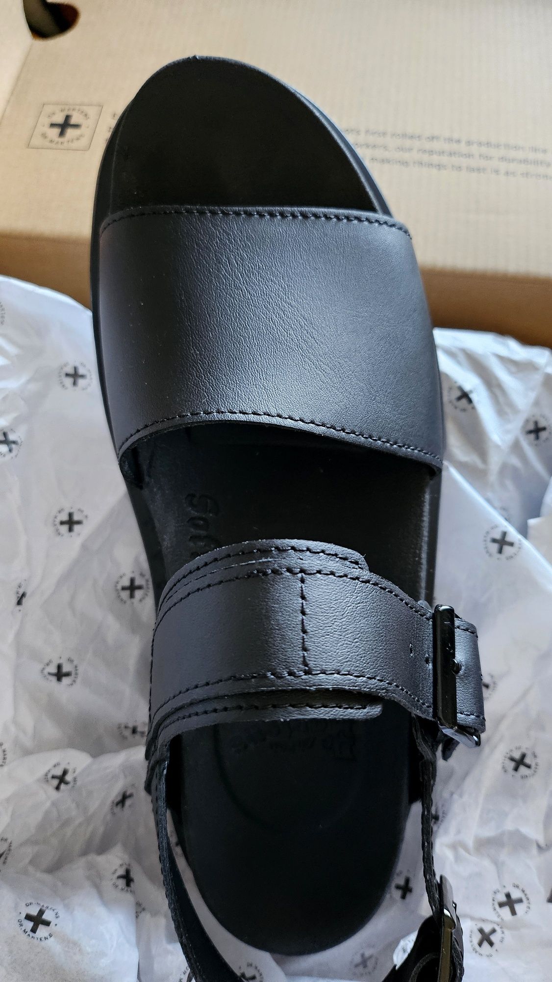 Нови Dr. Martens сандали - 41 номер