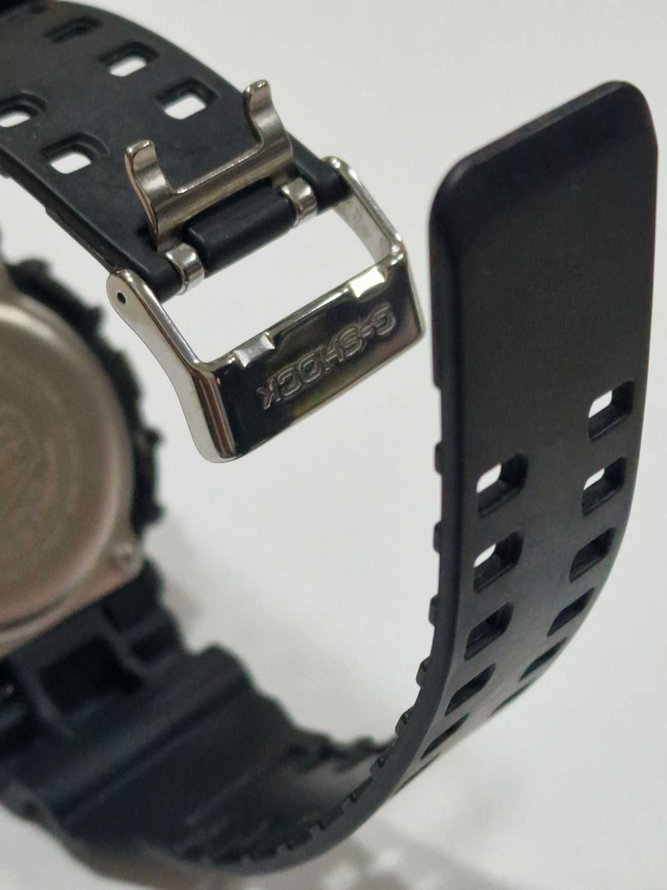 Часовник Casio G-Shock GA-110RG