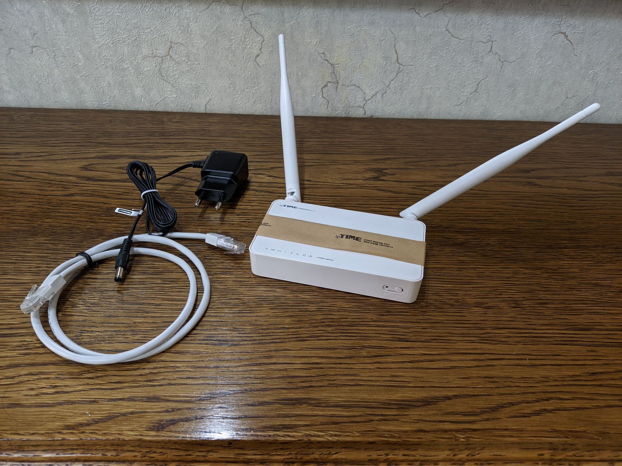 Продаю Wi-Fi роутер ipTIME N604Plus-i