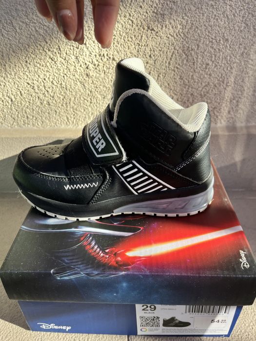 Боти за момче Starwars светещи 29 номер