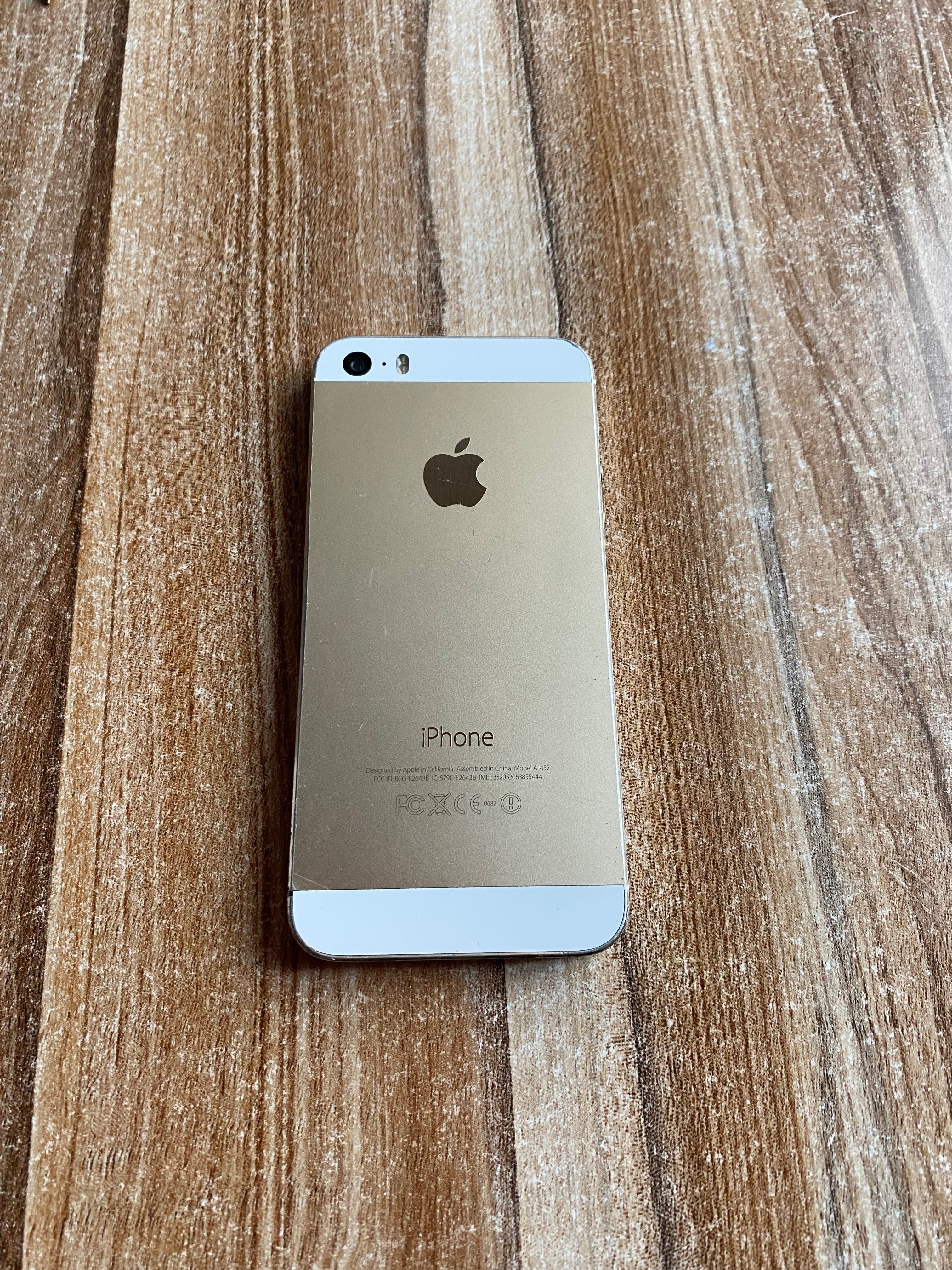 Продавам iPhone 5s