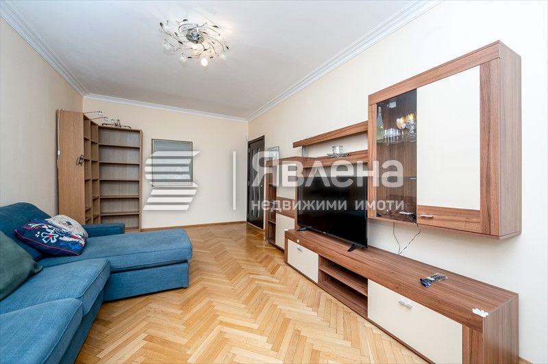 Продава се Двустаен апартамент в София, Изток - 70 кв.м за 3143 €/кв.м - Снимка #1
