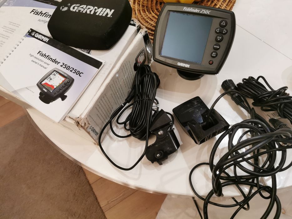 Продавам сонар Garmin Fishfinder 250C