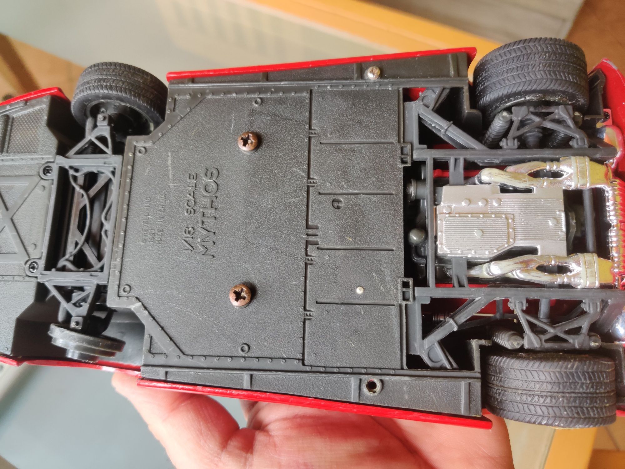 Модел Ferrari Mithos 1:18