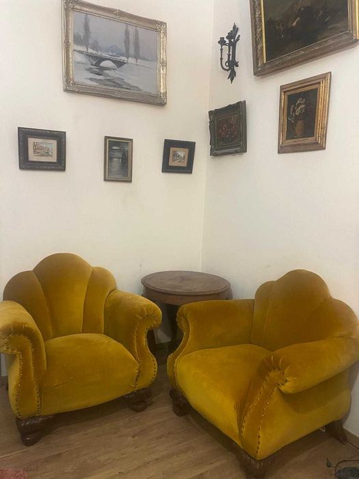 Set 2 fotolii și masă stil - ideal pentru living sau birou