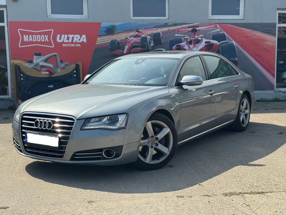 Audi A8 ACC / Trapa / Camera / Side Assist / Long