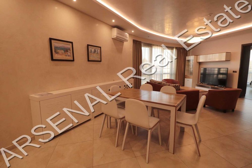 Дава се под наем Тристаен апартамент в София, Изток - 141 кв.м за 1300 € - Снимка #1