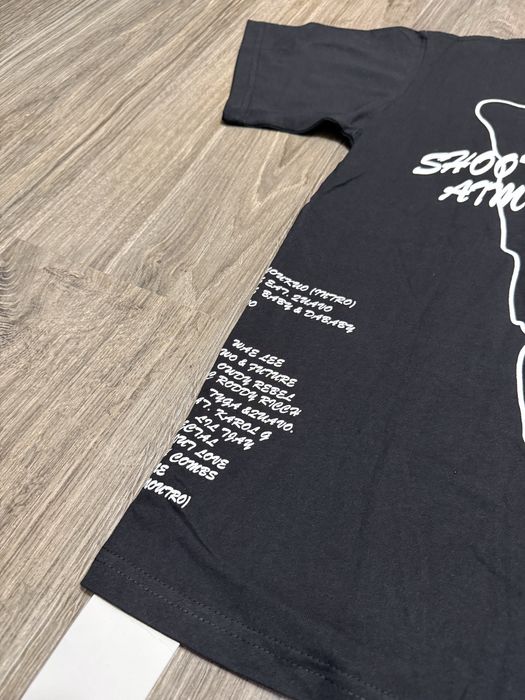Tricou V lone - Nou cu etichetă , Calitate Premium