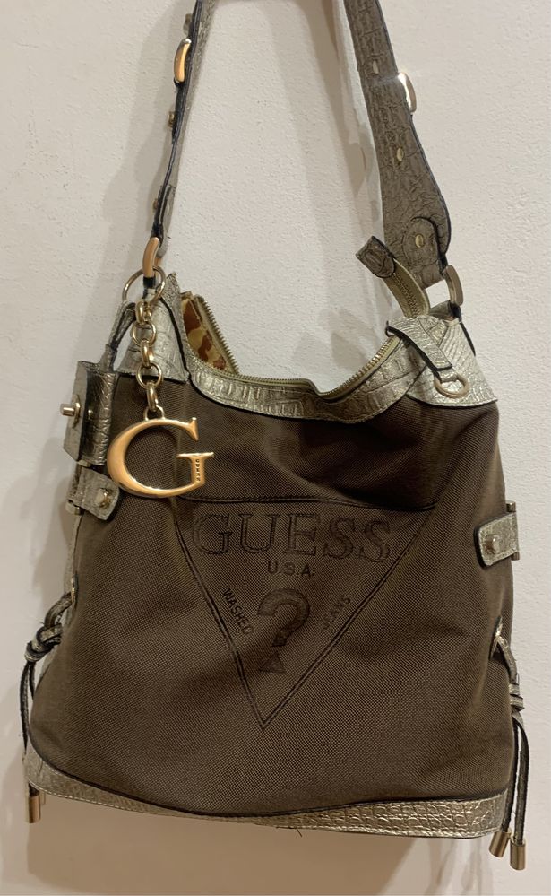 Дамска чанта Guess