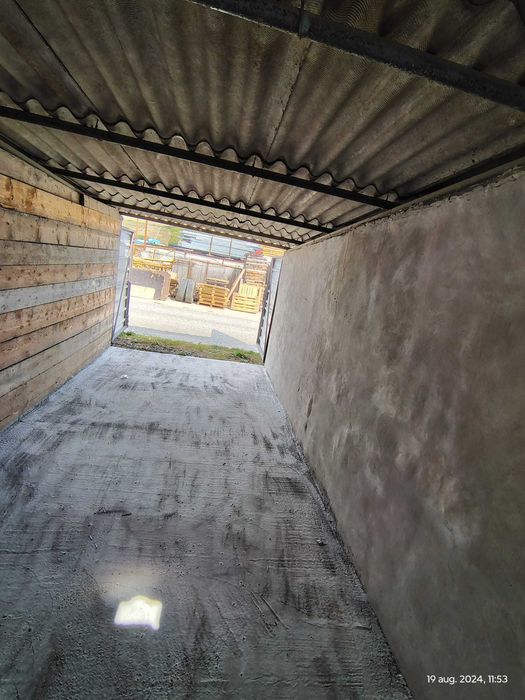 Dau in chirie garaj din beton 18 mp zona Emerson