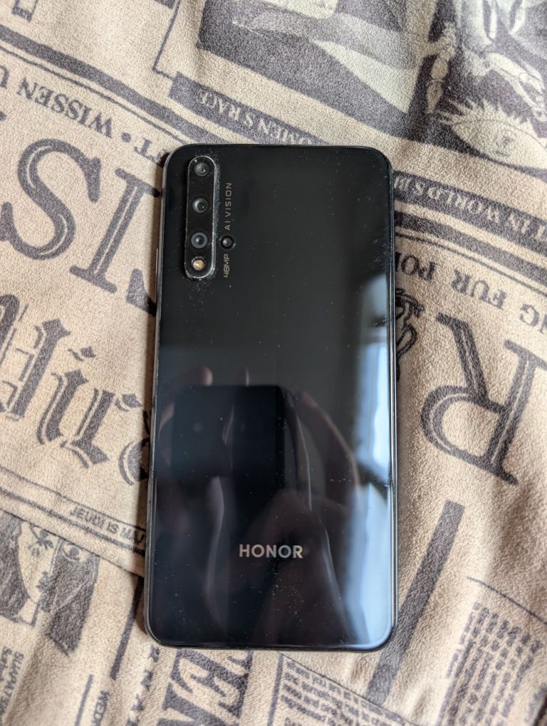 Honor p20 256gb в отличном состоянии