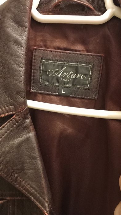 Haina din piele Arturo