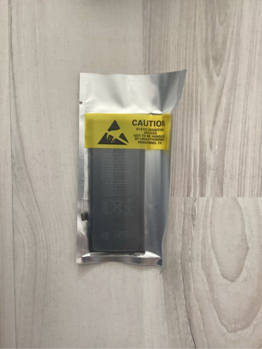 iPhone SE (Generația 2)  256GB (Product) RED