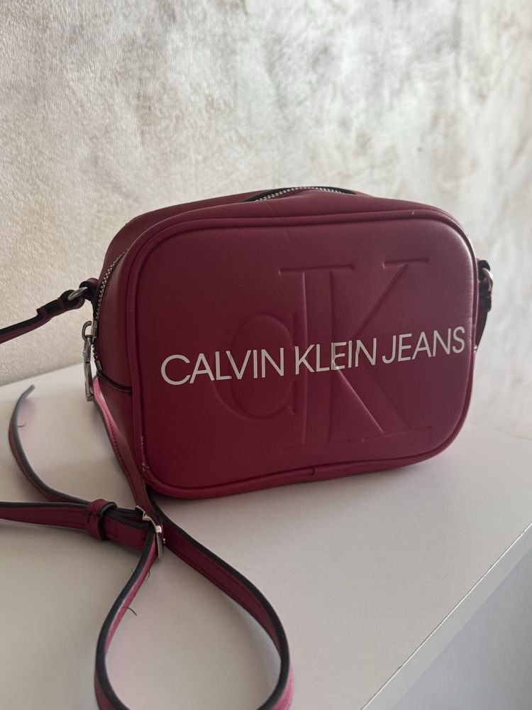 Дамска чанта Calvin Klein Jeans