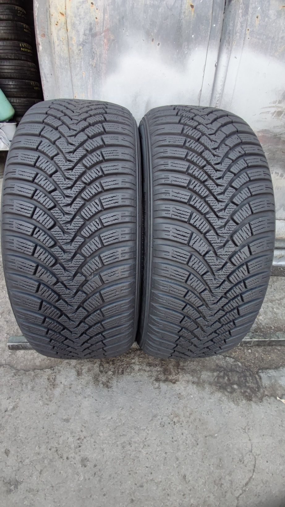 2бр. зимни гуми 205/55/16 Falken Euro Winter 
dot 22
8mm
Много добро с