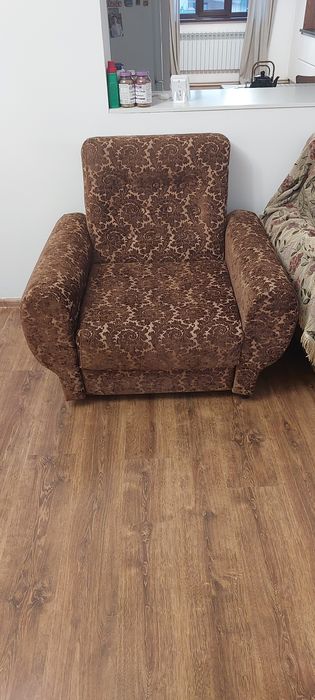 Два кресла каждый за 20к