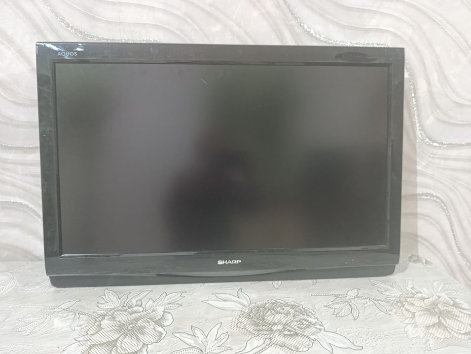 Теливизор Sharp хорошом состайаный