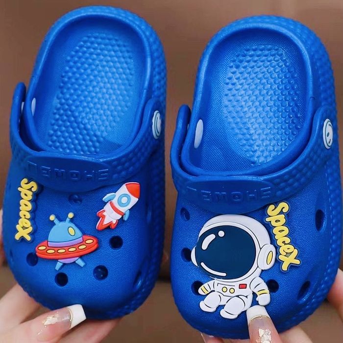 Продам кроксы новые