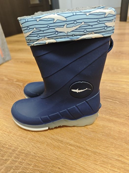 Два чифта детски ботушки за момче