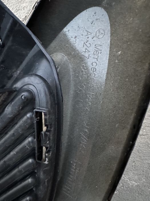 Spoiler inferior bară față mercedes gla w247.cod:a2478850010.