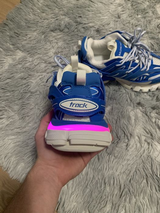 Balenciaga track led