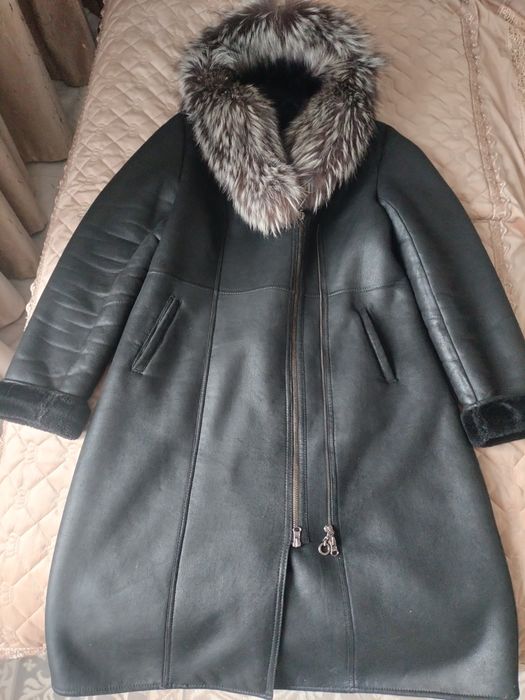 Продается женская дубленка с капюшоном, 6xl, р50-56, рост165