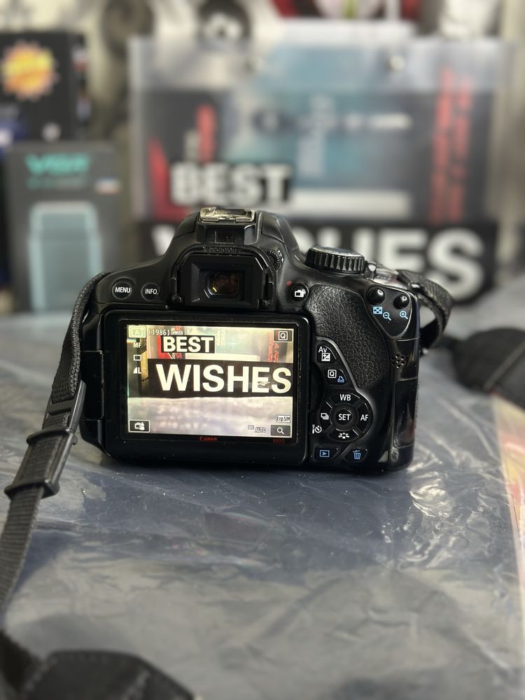 CANON 650D Camera