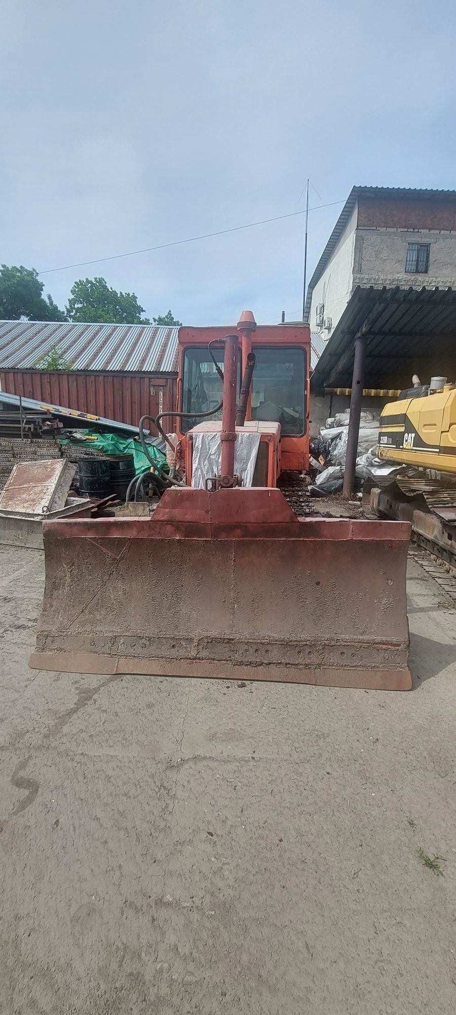 Продам Бульдозер