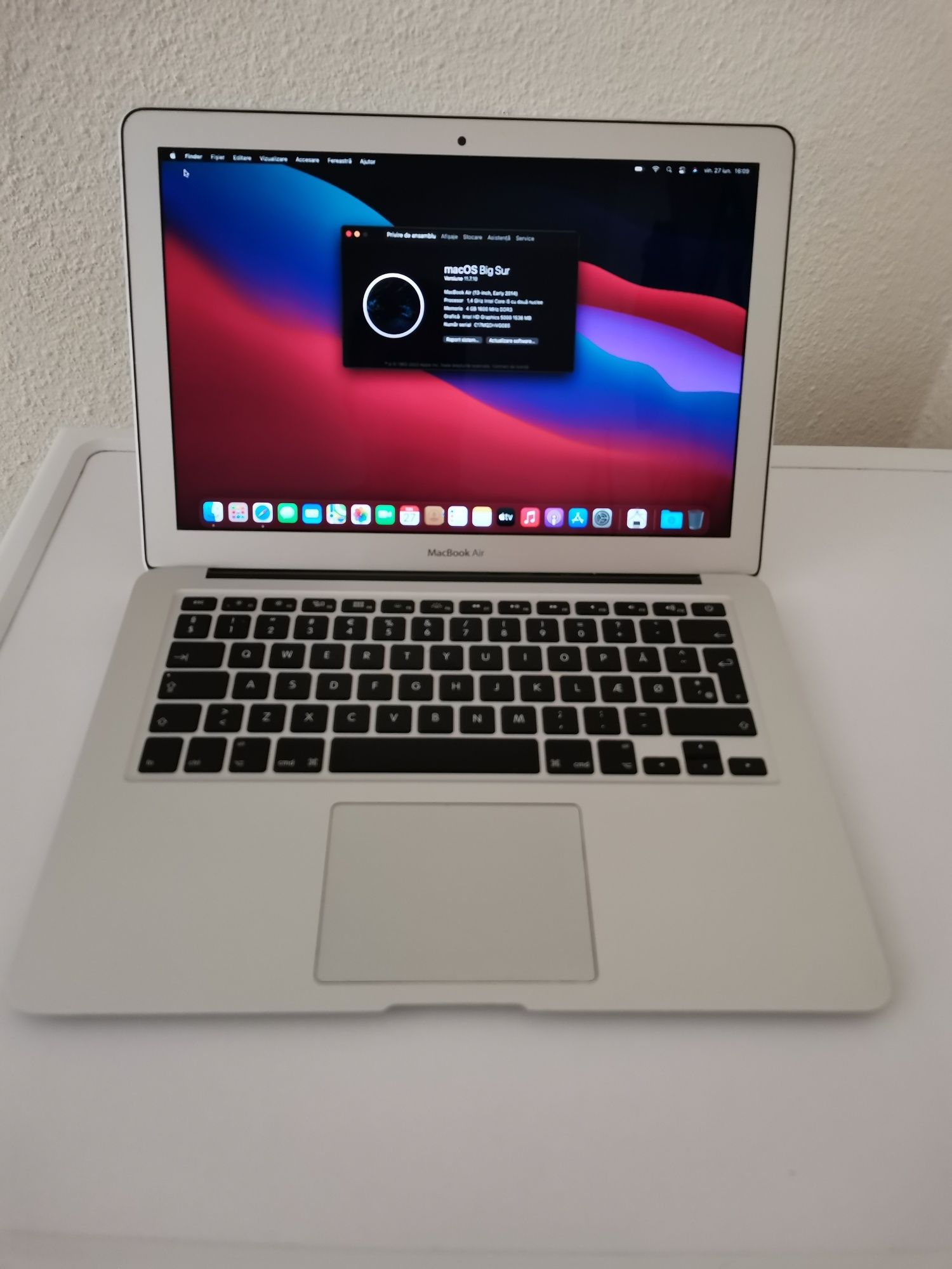 MacBook Air 13-inch