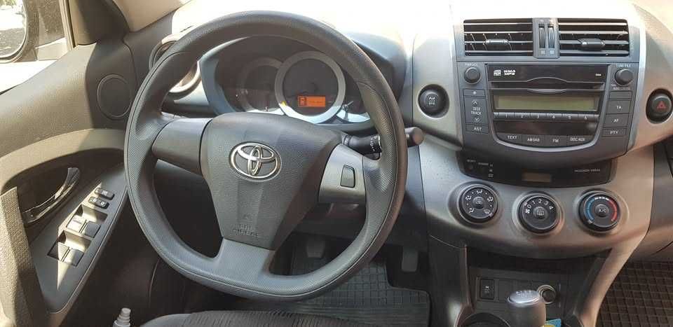 Toyota RAV4 2009 – Ideal pentru aventuri și oraș!