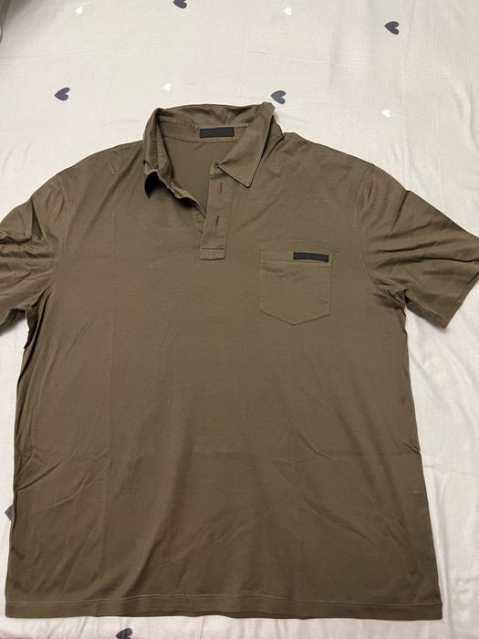 tricou prada maro