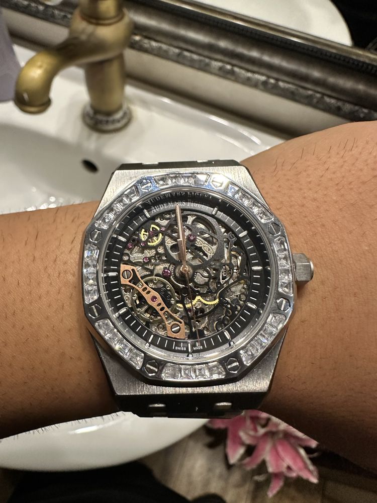 Audemars Piguet Skeleton с Камъни