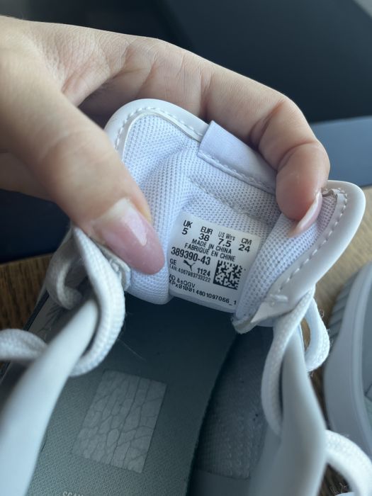 Обувки puma Carina street