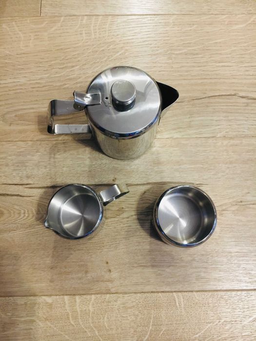 Set inox pentru cafea.
