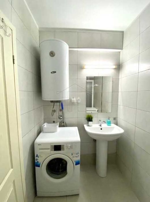 Дава се под наем Тристаен апартамент в Пловдив, Каменица 1 - 91 кв.м за 306 € - Снимка #6