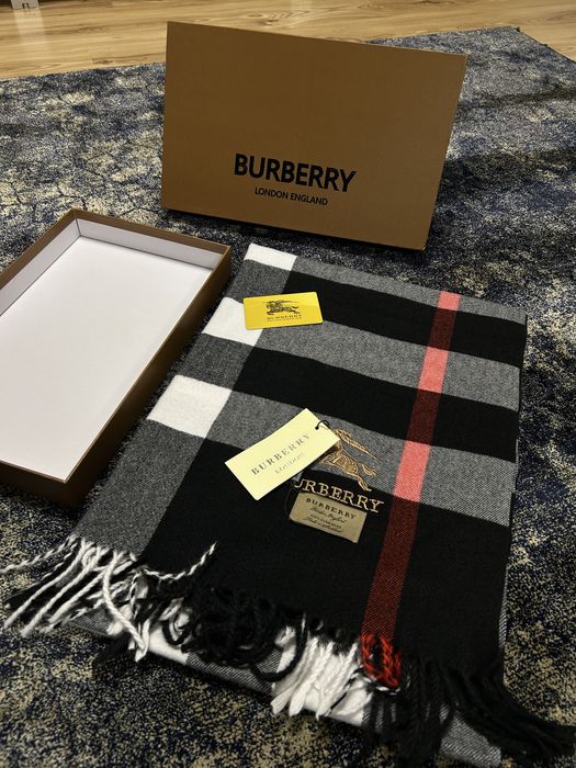 Esarfa Burberry Cașmir