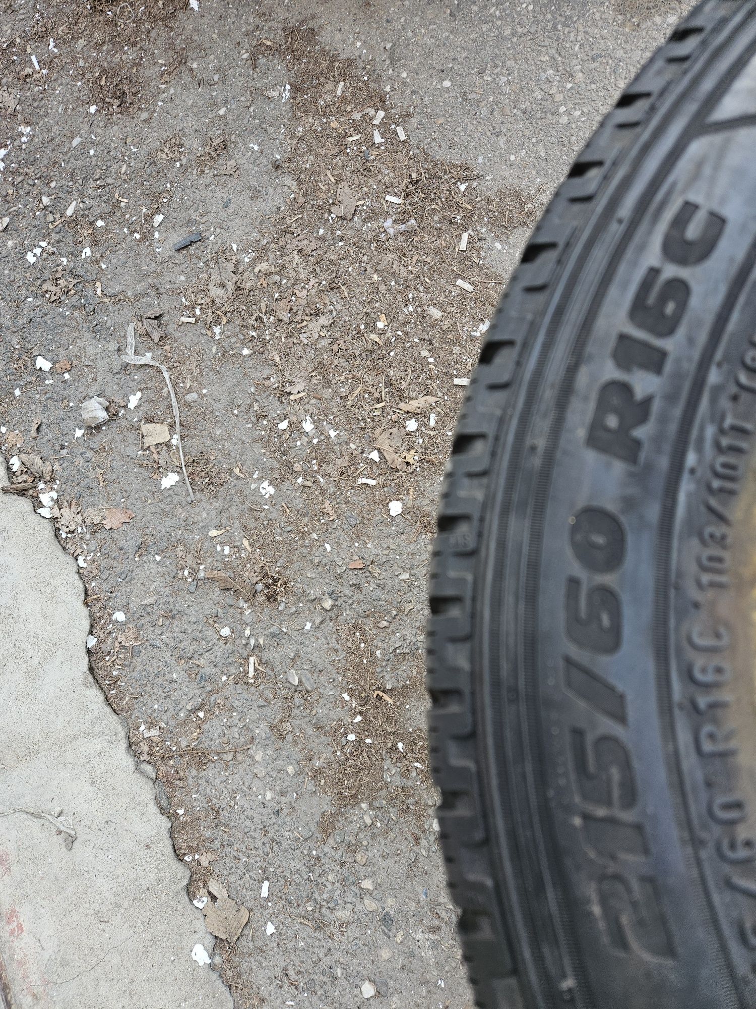 Гуми с джанти за бус 215 60 16 C Pirelli Carrier Winter