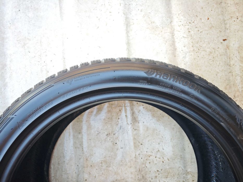 Anvelope 255/40/19 an 2024 iarna M+S HANKOOK Winter iCept Evo2