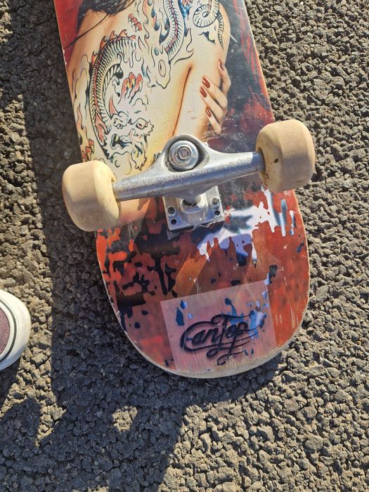 Vând placa de skate