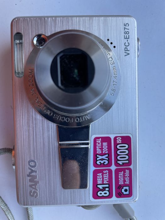 Aparat foto Sanyo, card, incarcator universal, cablu