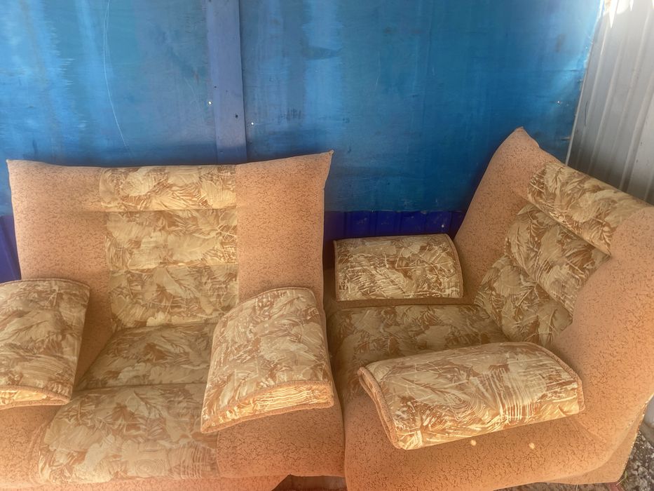 Продам мягкие кресла (2 шт.) без доставки